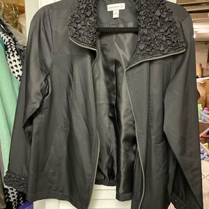 Black Ruffled Susan graver Women's lightweight Jacket